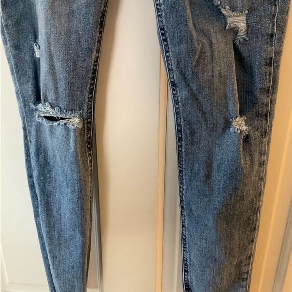 Rag & Bone Revolve Nina High Rise Ankle Skinny
Jeans in Horizon - Picture 13 of 16